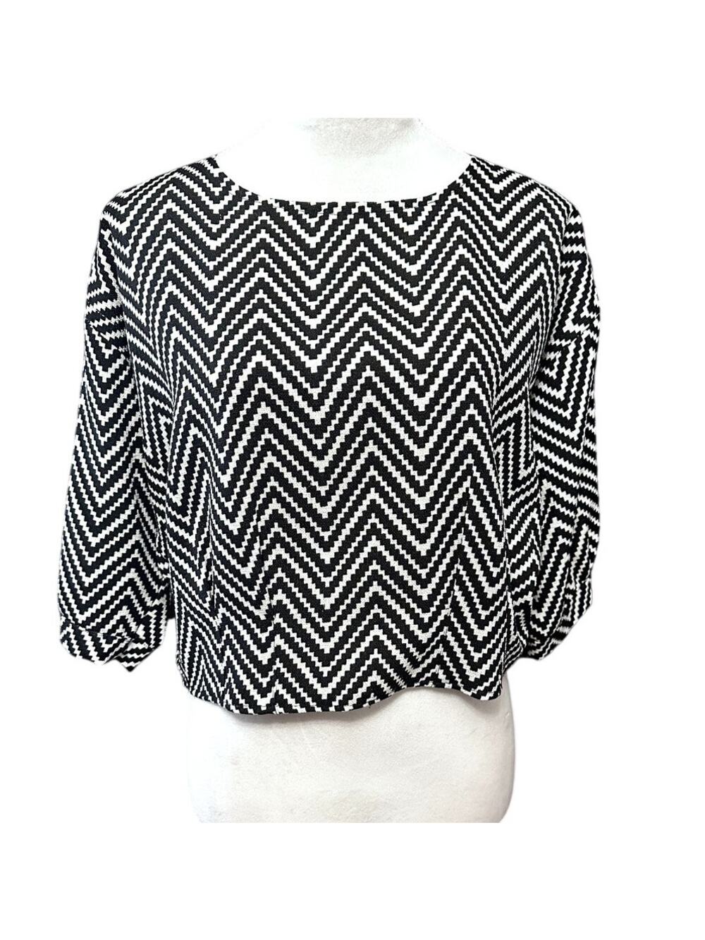 NU New York Women's Black & White Herringbone 3/4 Sleeve Blouse Key Hole Back L